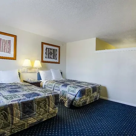 Central Phoenix Hotel