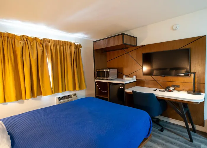 Central Phoenix Hotel 2* Phoenix
