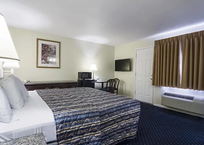 Central Phoenix Hotel Hotel